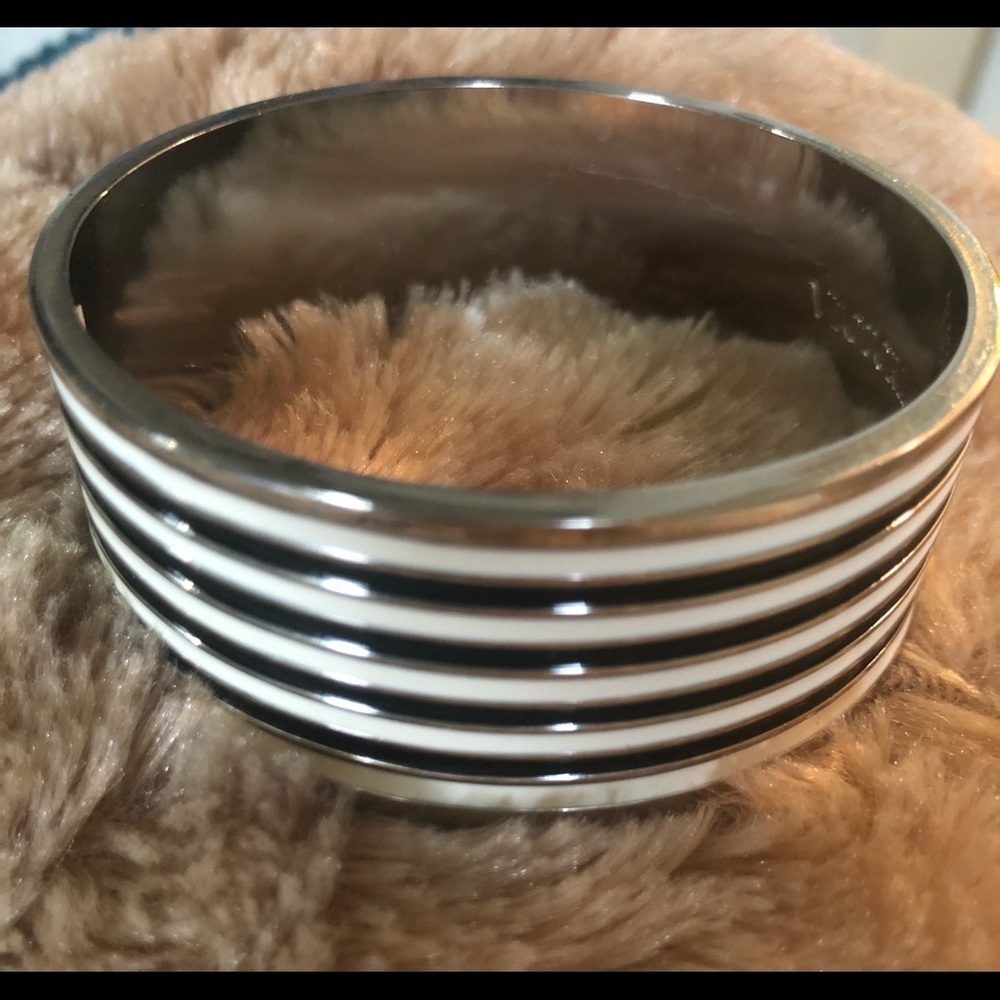 VTG 90’s Victoria’s Secret Silver White Bangle Bracelet NWOT